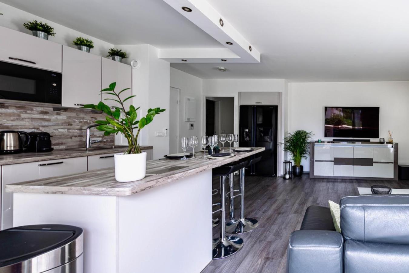 Charmant Refuge Avec Jardin, A 6 Minutes A Pied Du Metro Creteil L Echat-Lovely Retreat With Garden, Located A 6-Minute Walk From Creteil L Echat Metro Station Exterior foto