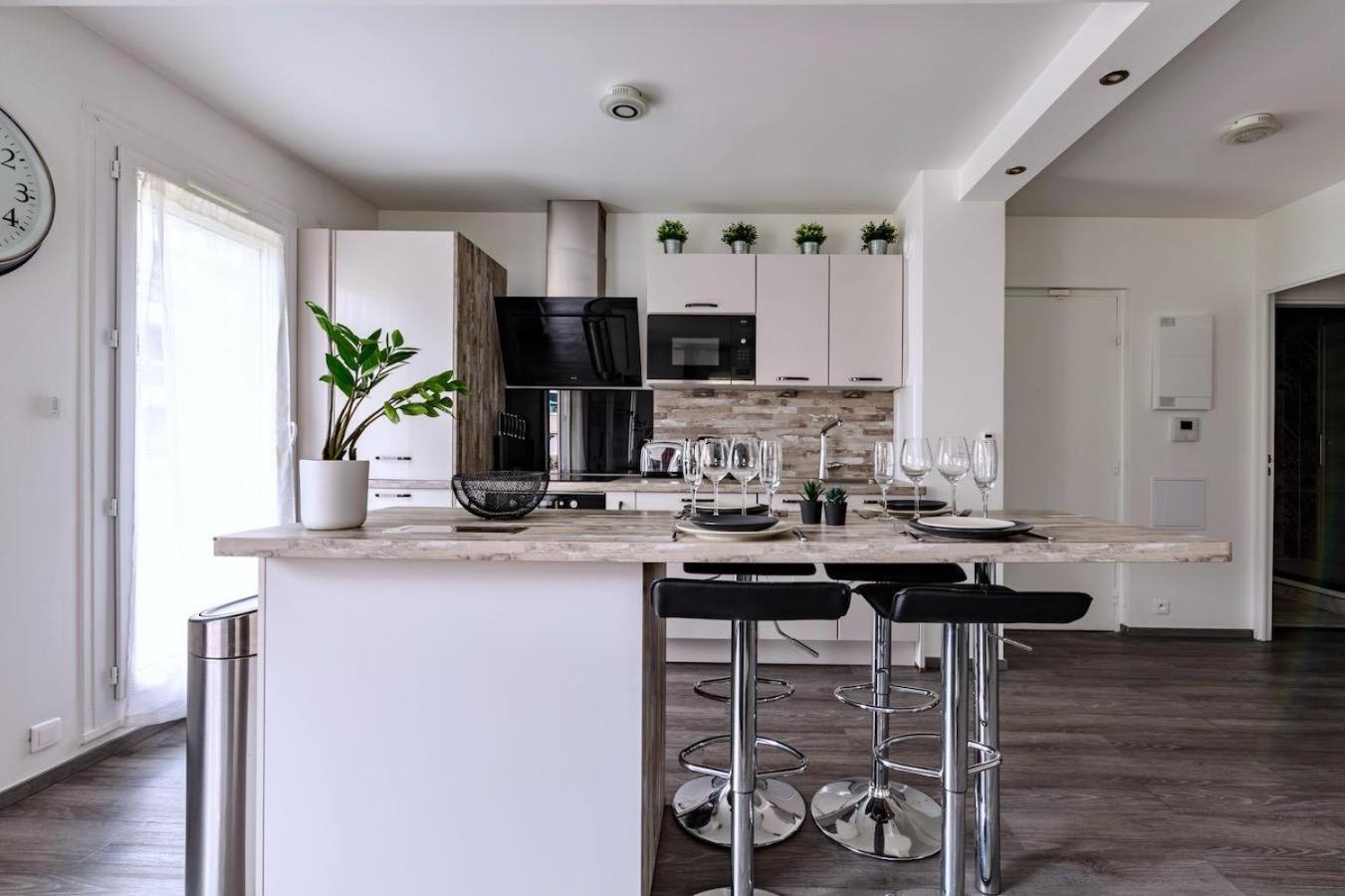 Charmant Refuge Avec Jardin, A 6 Minutes A Pied Du Metro Creteil L Echat-Lovely Retreat With Garden, Located A 6-Minute Walk From Creteil L Echat Metro Station Exterior foto