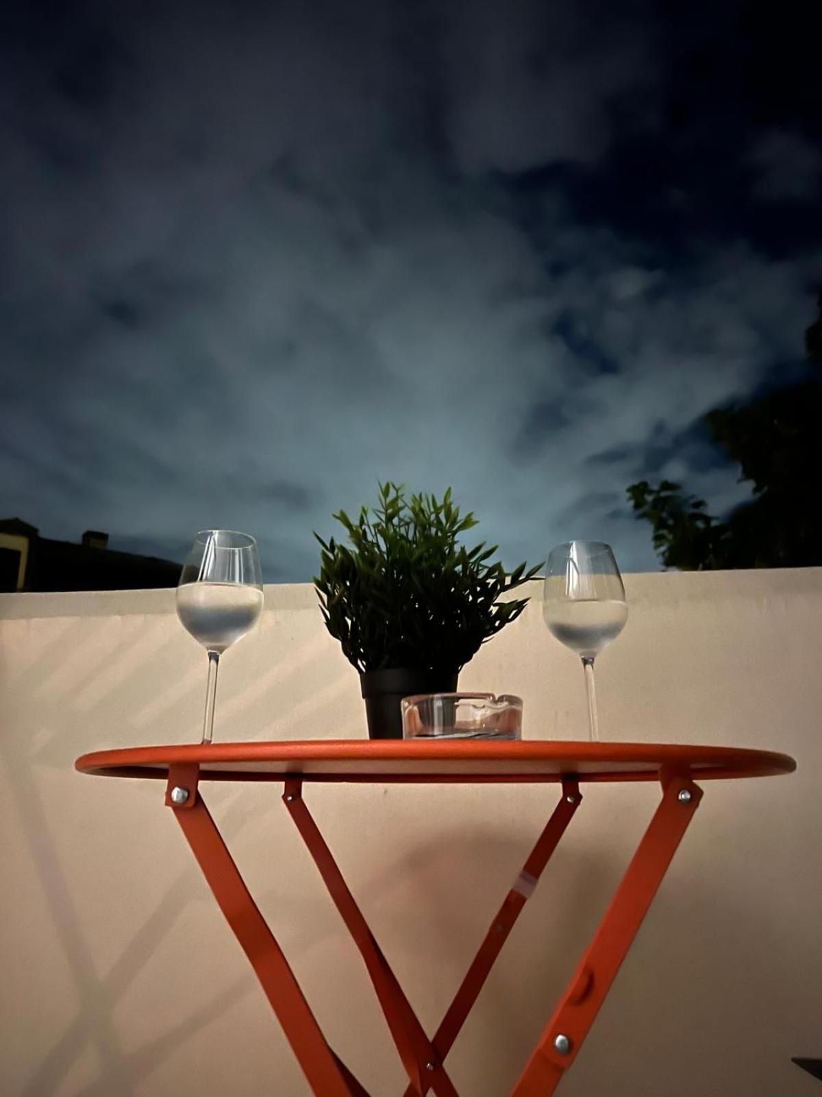 Charmant Refuge Avec Jardin, A 6 Minutes A Pied Du Metro Creteil L Echat-Lovely Retreat With Garden, Located A 6-Minute Walk From Creteil L Echat Metro Station Exterior foto